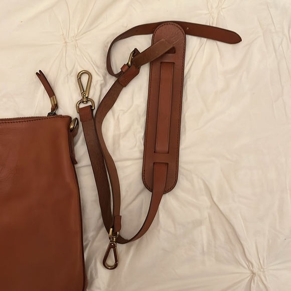 Madewell Transport Satchel in English saddle leather - Picture 12 of 15